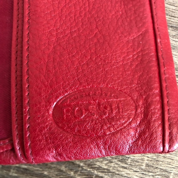 FOSSIL Red Leather Wallet - Picture 4 of 15